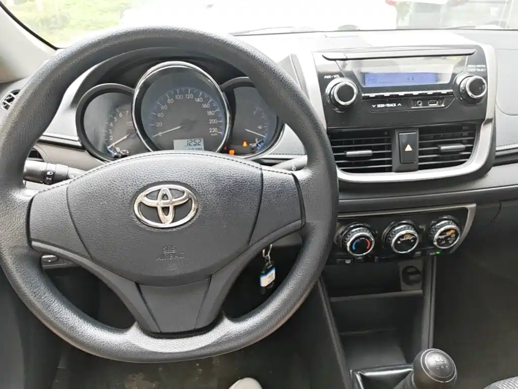 Toyota Vios — миниатюра 10