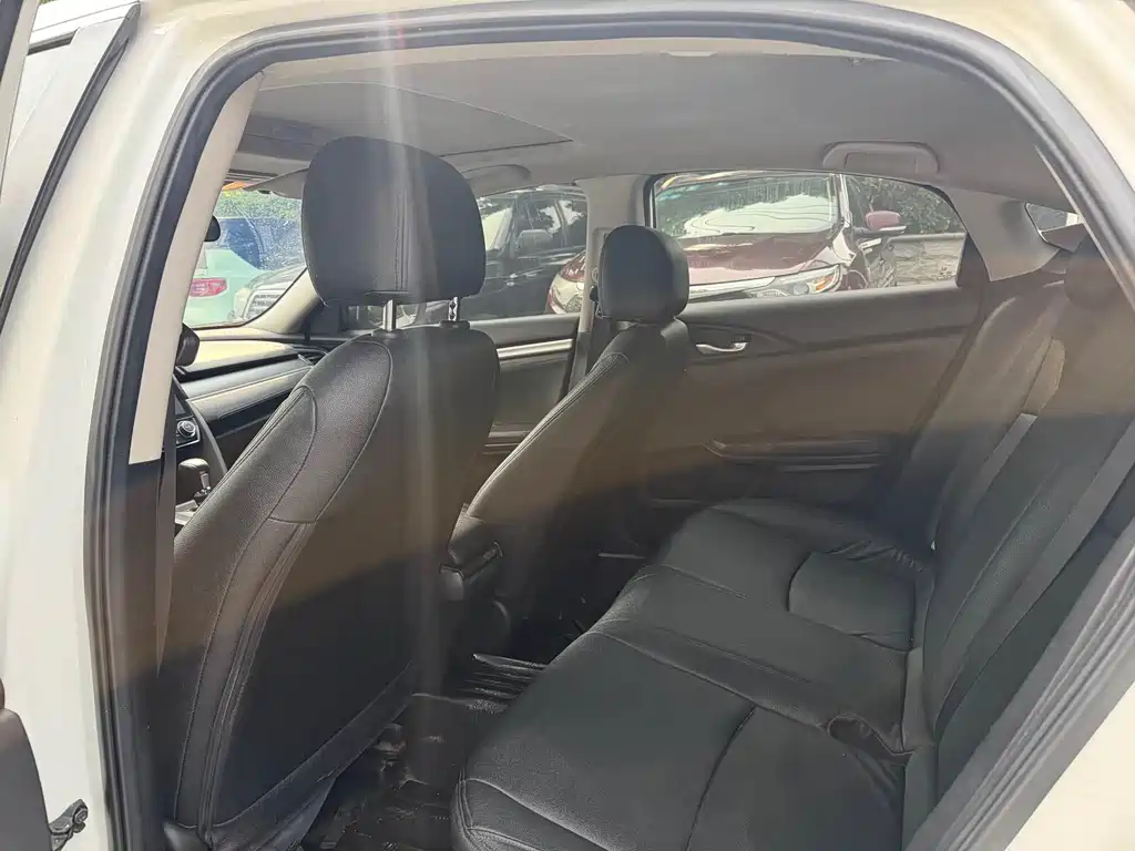 Honda Civic - фото 8