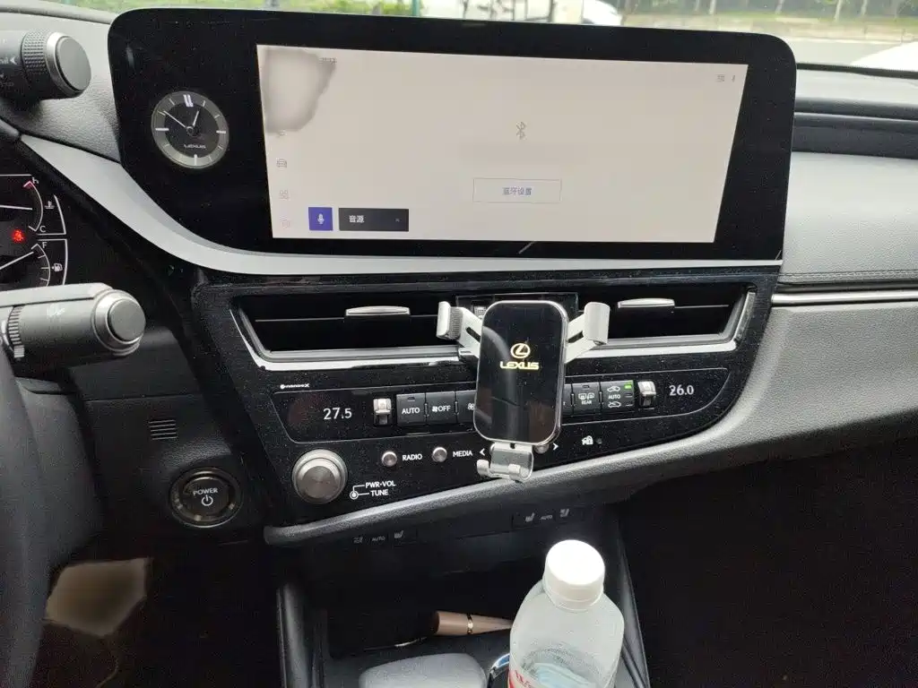 Lexus ES 2022 300h Premium