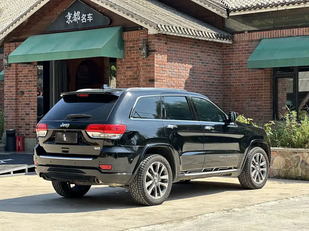 Jeep Grand Cherokee (Import) — миниатюра 6