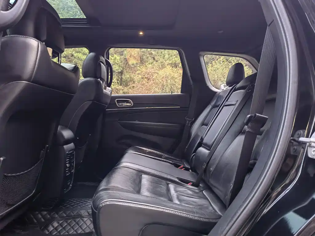 Jeep Grand Cherokee (Import) 3.0L Comfort Enjoy Navigation Edition, фото 7