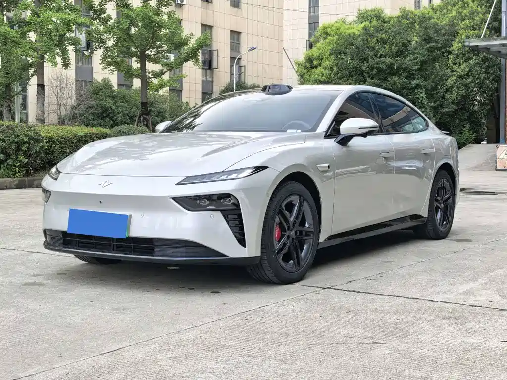 Dongfeng eπ007