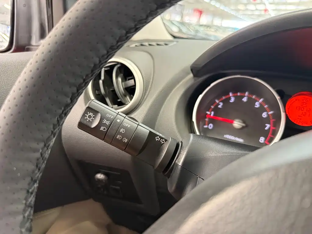 Nissan Qashqai — миниатюра 4