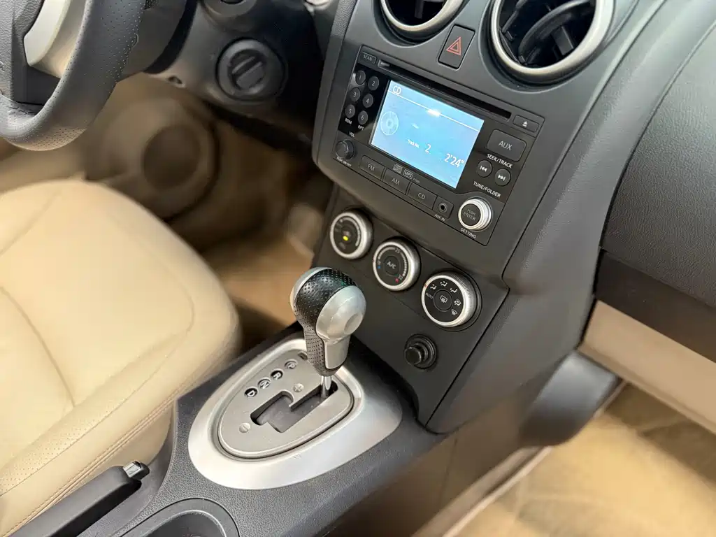 Nissan Qashqai — миниатюра 8