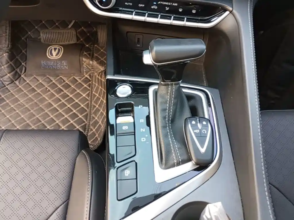 Changan Eado — миниатюра 14