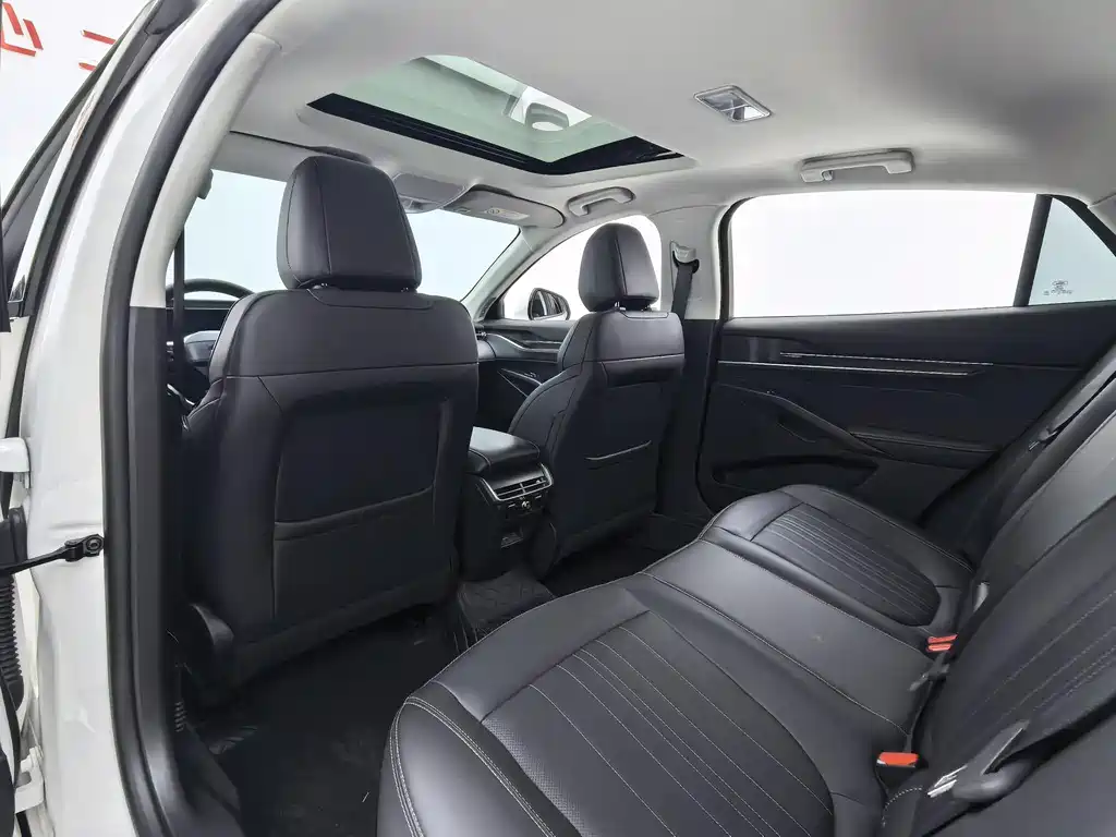 Ford Mondeo 2025 2.0T EcoBoost Luxury