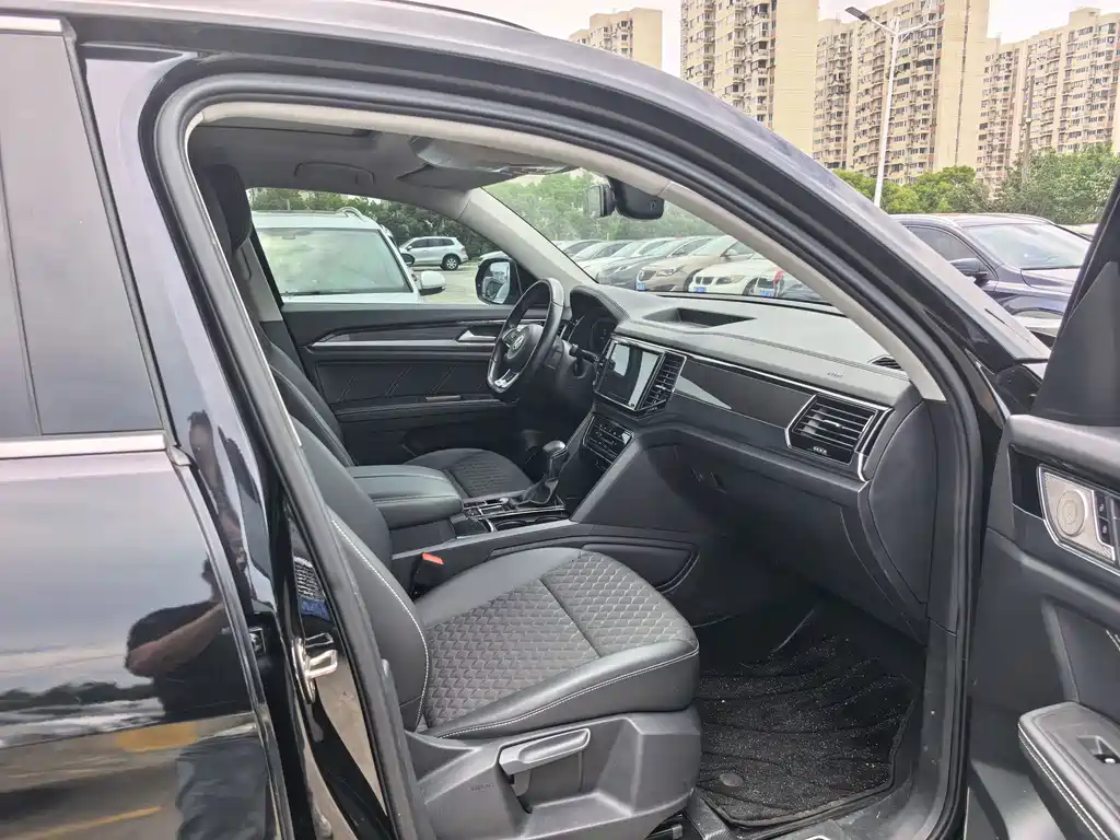 Volkswagen Teramont — миниатюра 7