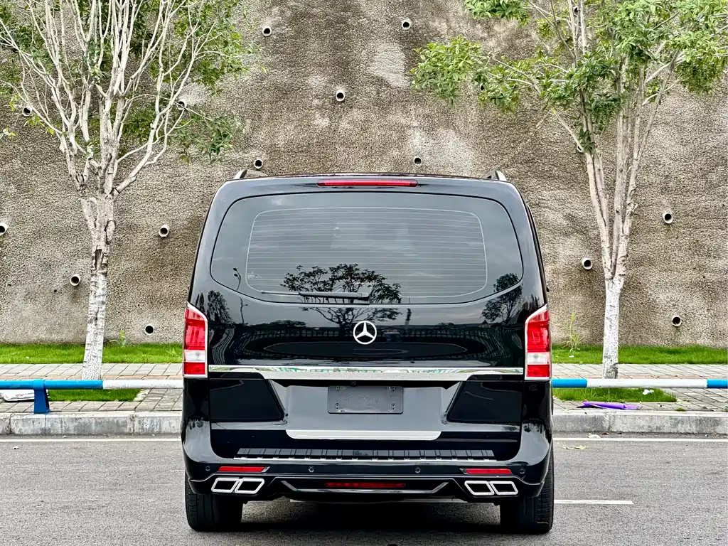 Mercedes-Benz Vito 2021 2.0T Elite 7 мест