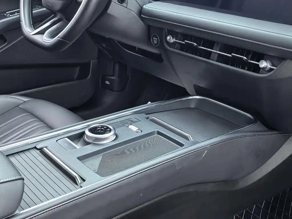 Ford Mondeo 2025 2.0T EcoBoost Luxury