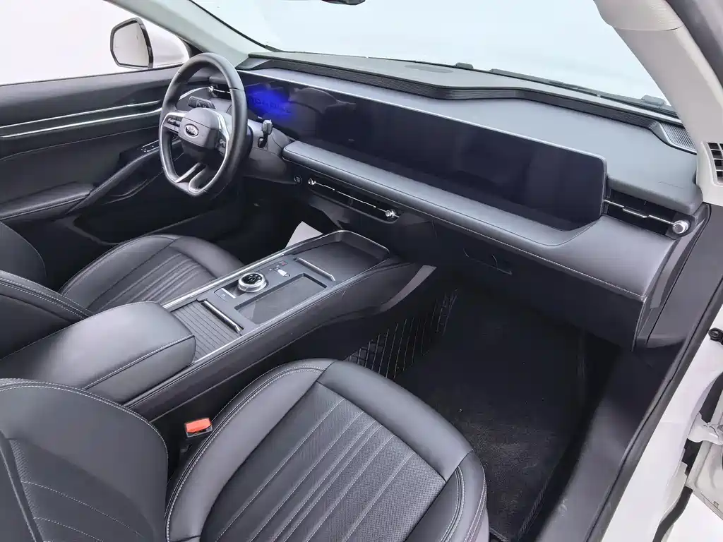 Ford Mondeo 2025 2.0T EcoBoost Luxury