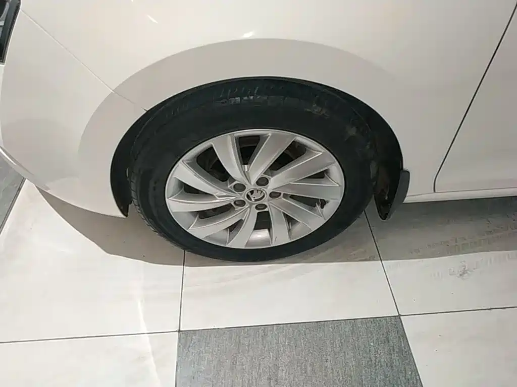 Skoda Rapid — миниатюра 23
