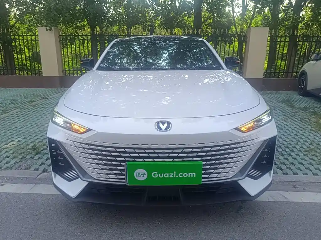Changan UNI-V — миниатюра 3