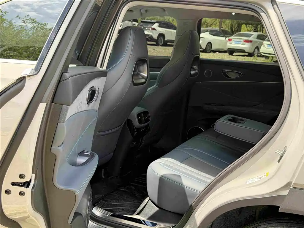 BYD 07 DM-i 2025 150 +