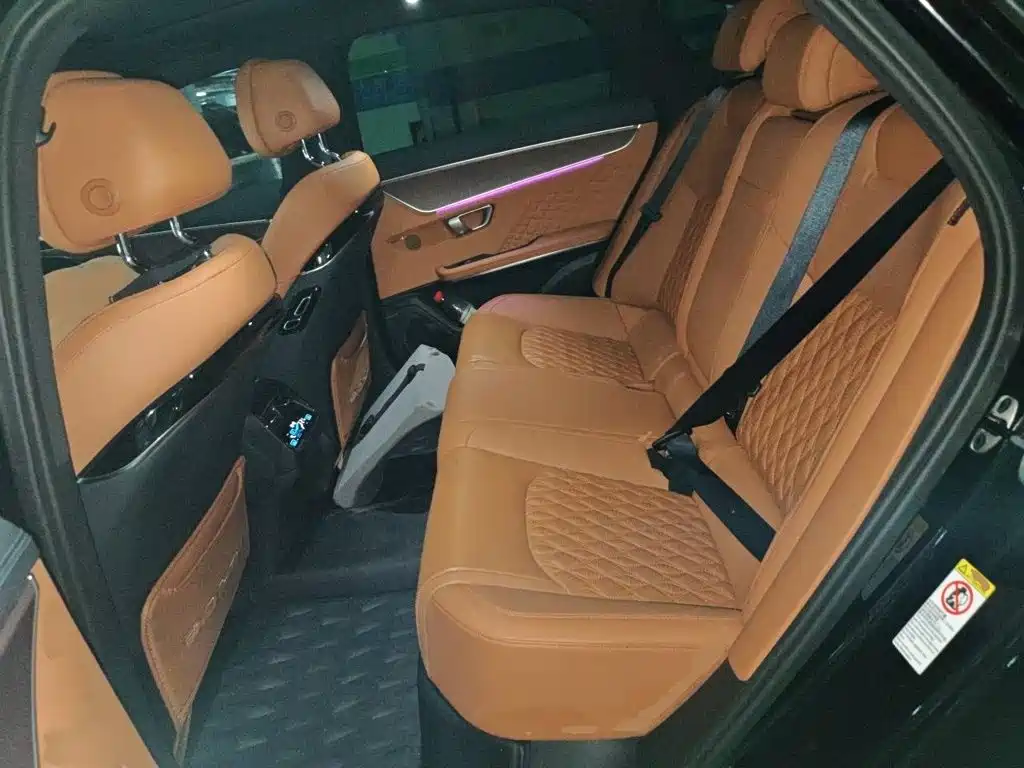 BYD Han — миниатюра 15