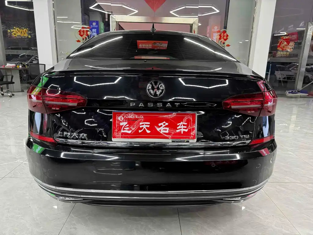 Volkswagen Passat 2020 330TSI Luxury VI