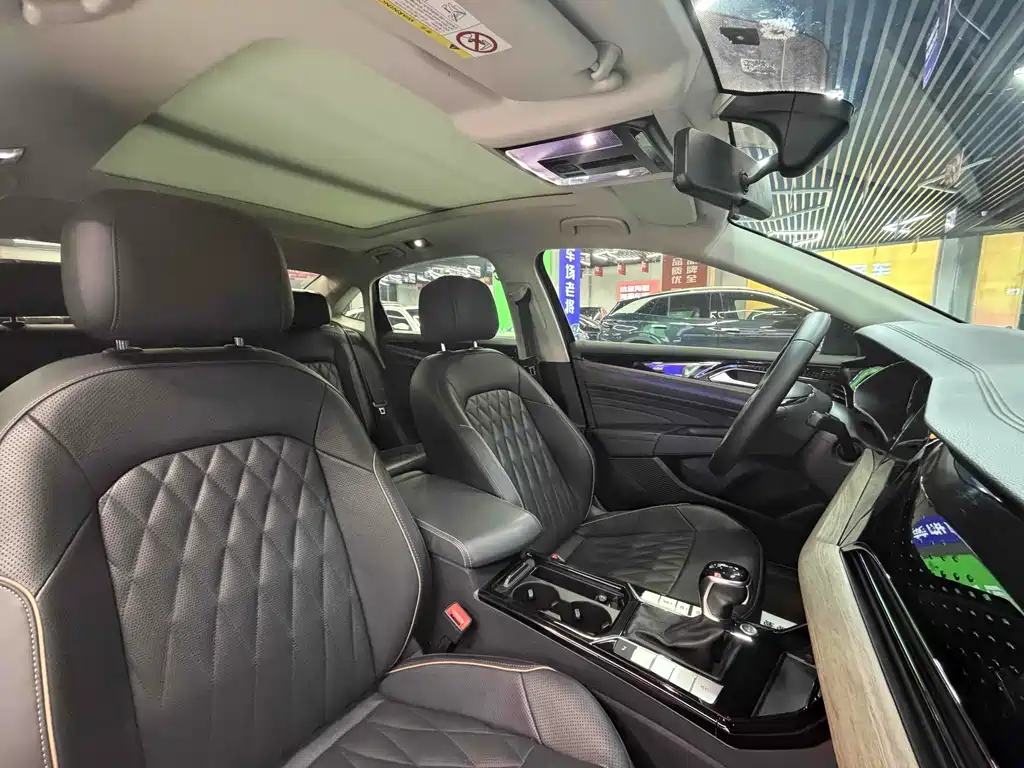 Volkswagen Passat 2020 330TSI Luxury VI