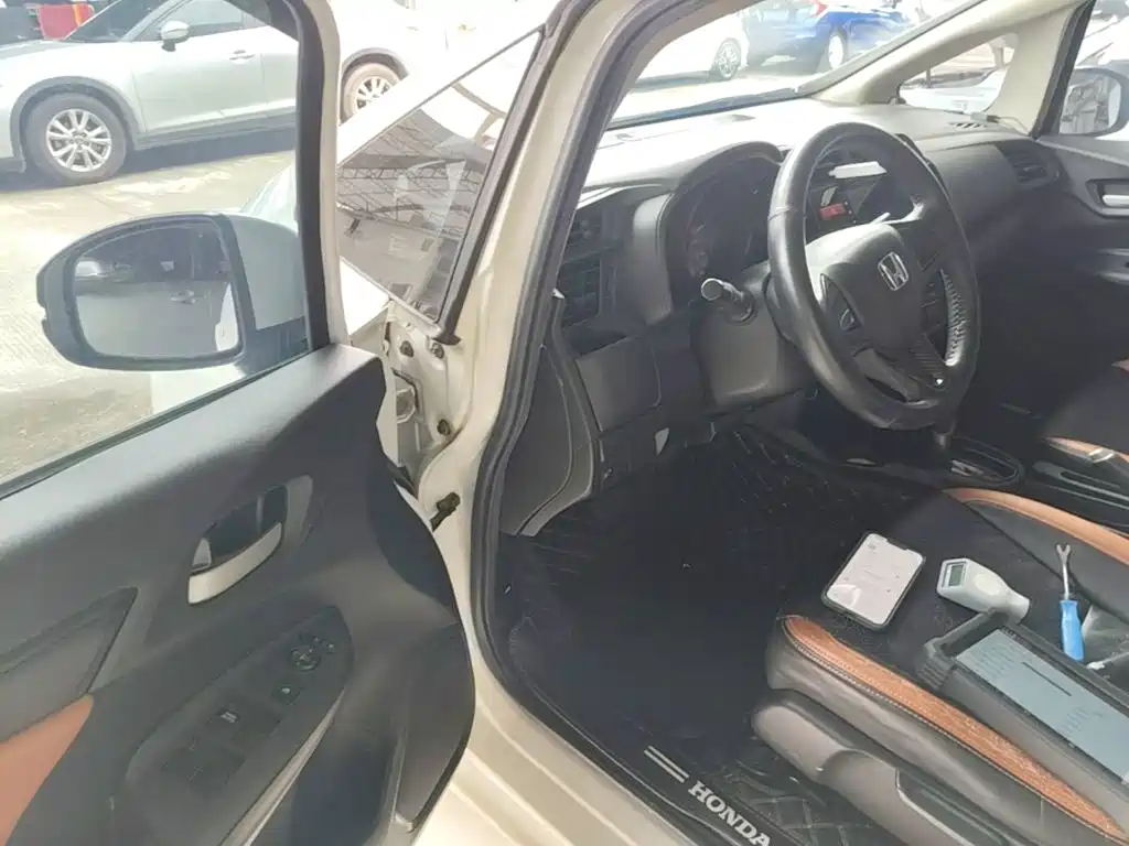 Honda Fit — миниатюра 16