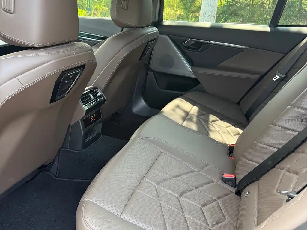 BMW i5 2024 eDrive 35L M Sport