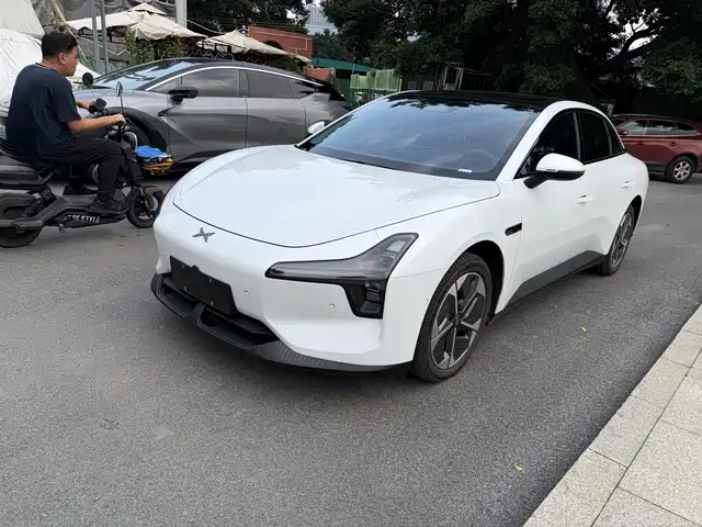 2025 Xpeng Mona M03