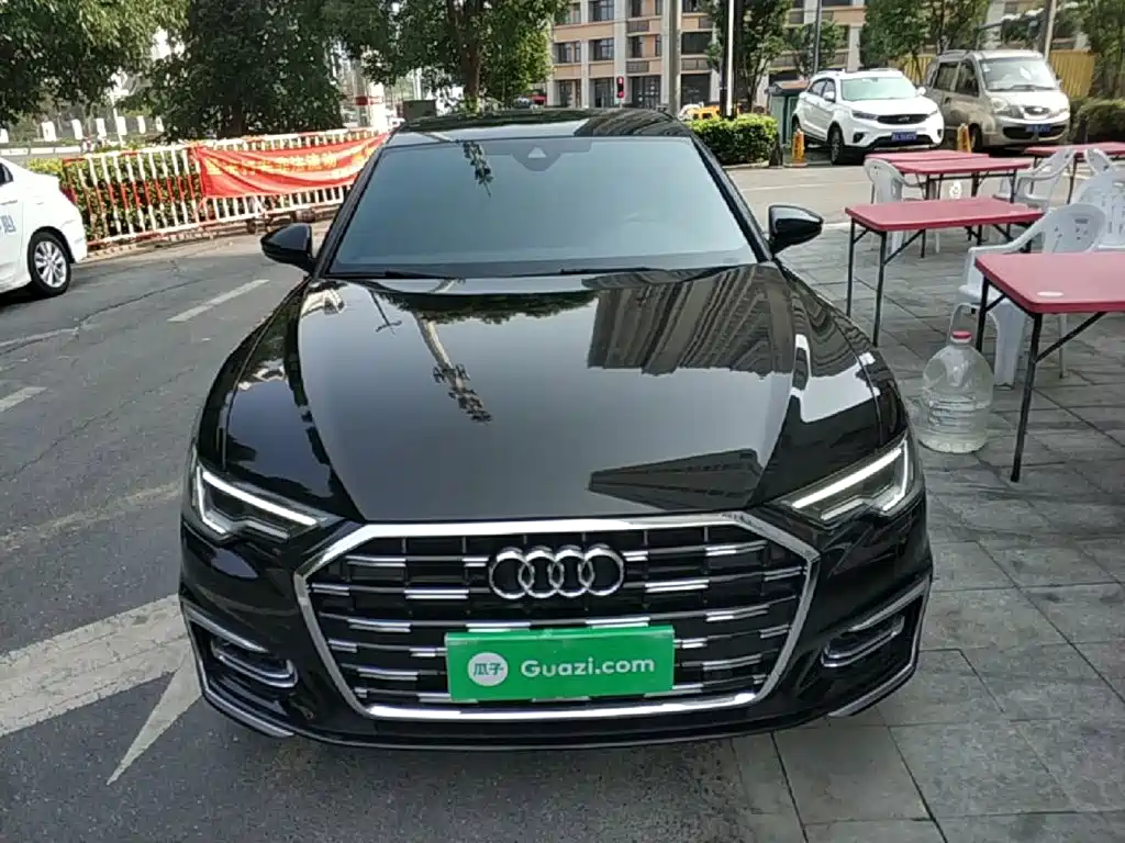 Audi A6L 2023 40 TFSI Luxury
