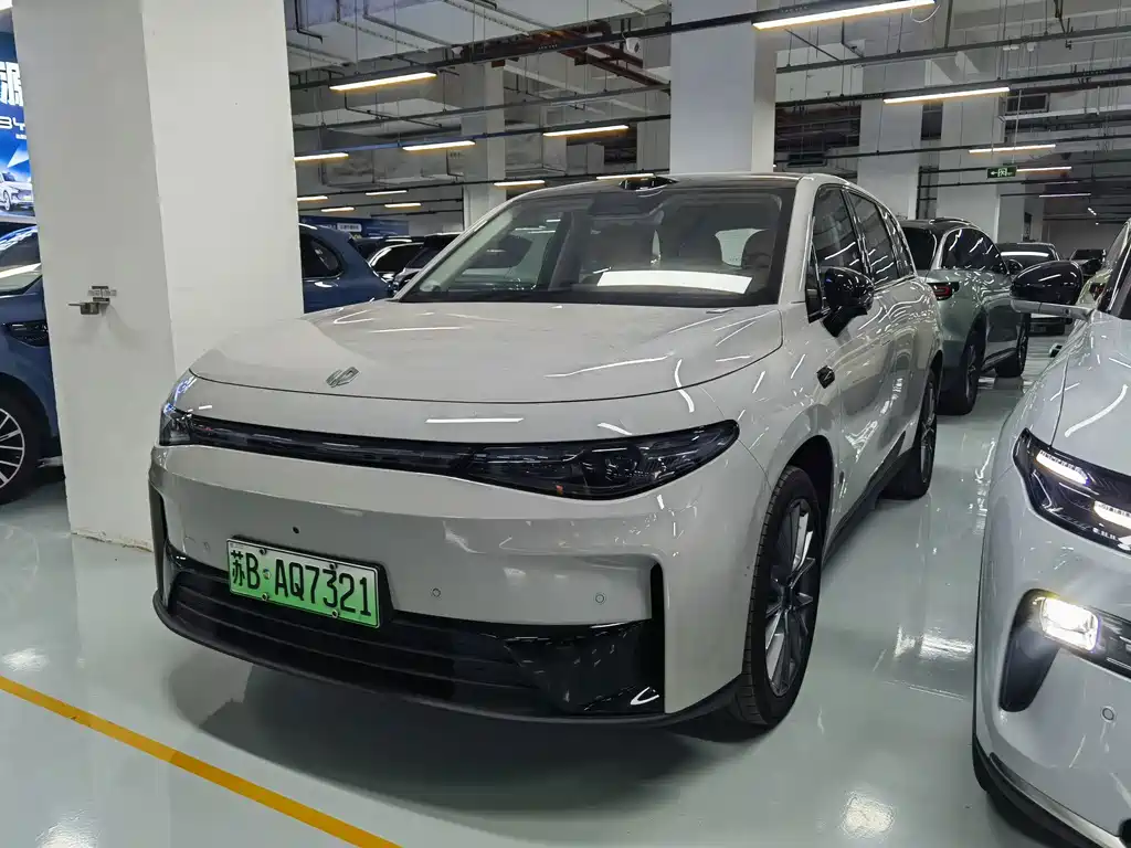 Leapmotor C10