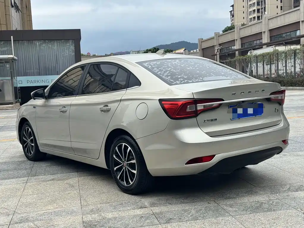 ROEWE I5