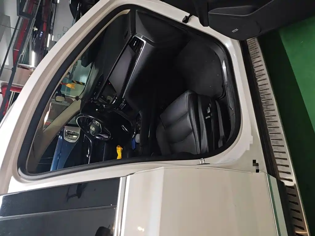 Cadillac XT5 — миниатюра 20