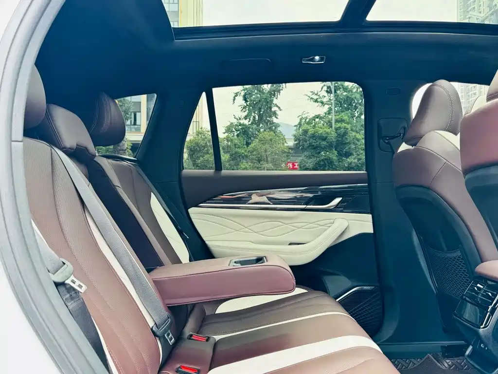Geely Xingyue L — миниатюра 11