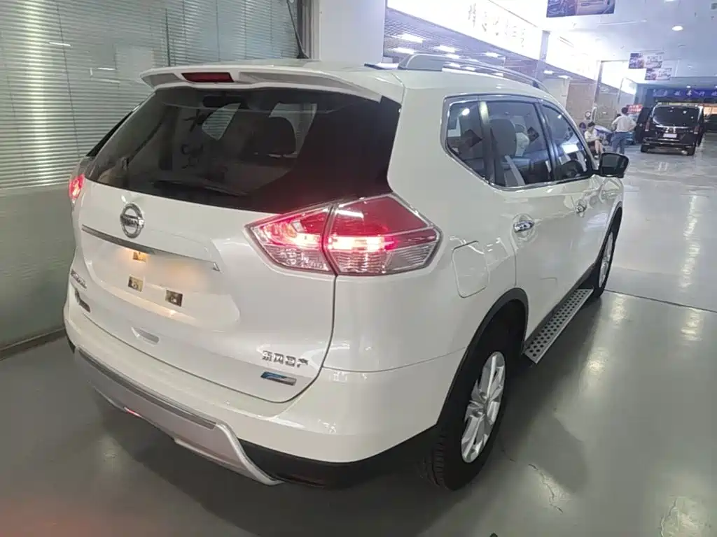 Nissan X-Trail 2015 2.0L CVT Comfort MAX 2WD