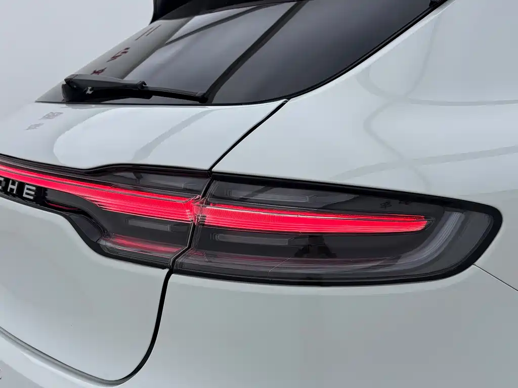 Porsche Macan — миниатюра 5