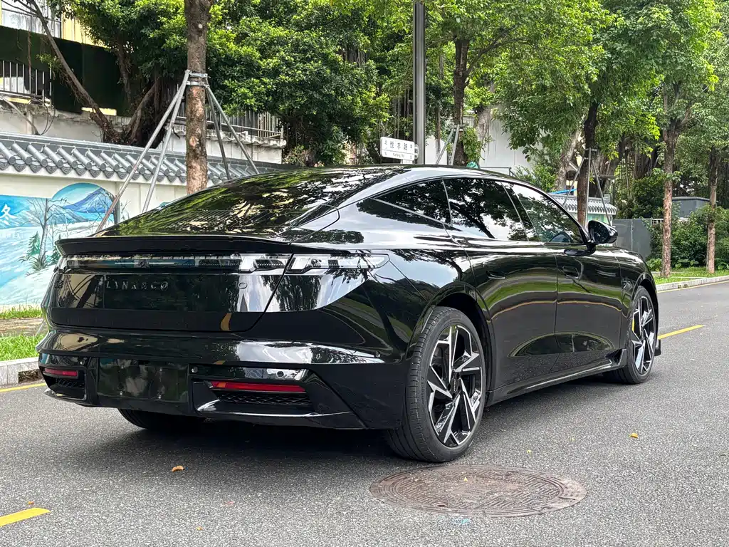 Lynk & Co 10 — миниатюра 21