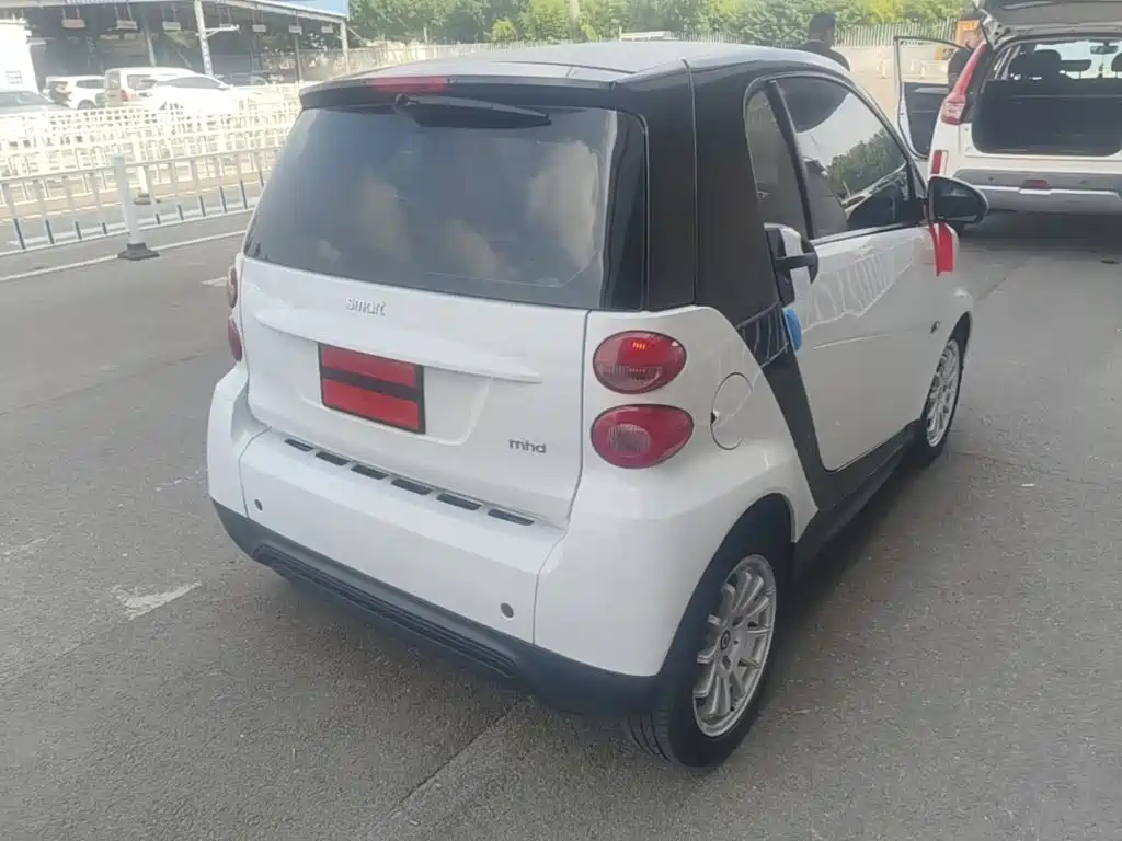 smart Smart Fortwo — миниатюра 7
