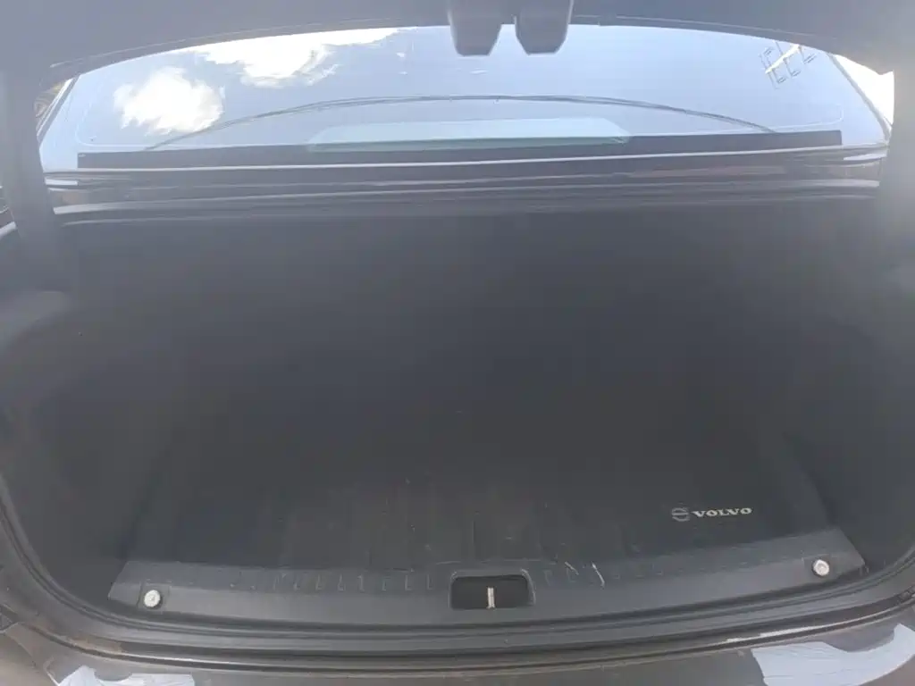 Volvo S90 — миниатюра 19