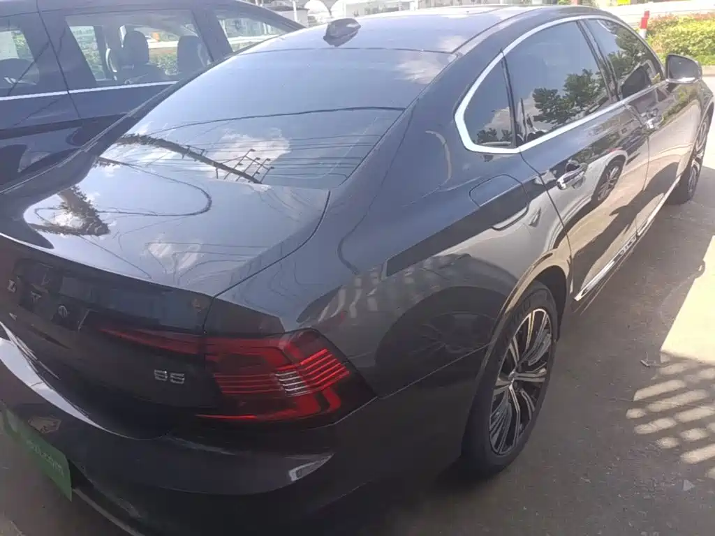 Volvo S90 — миниатюра 7