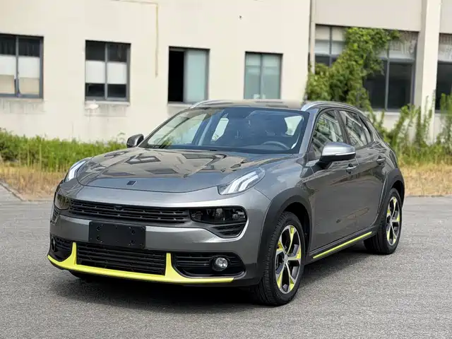 Lynk & Co 02