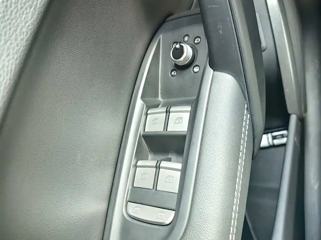 Audi Q5L — миниатюра 13