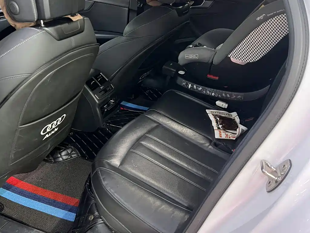 Audi A4L 2023 40 TFSI Luxury