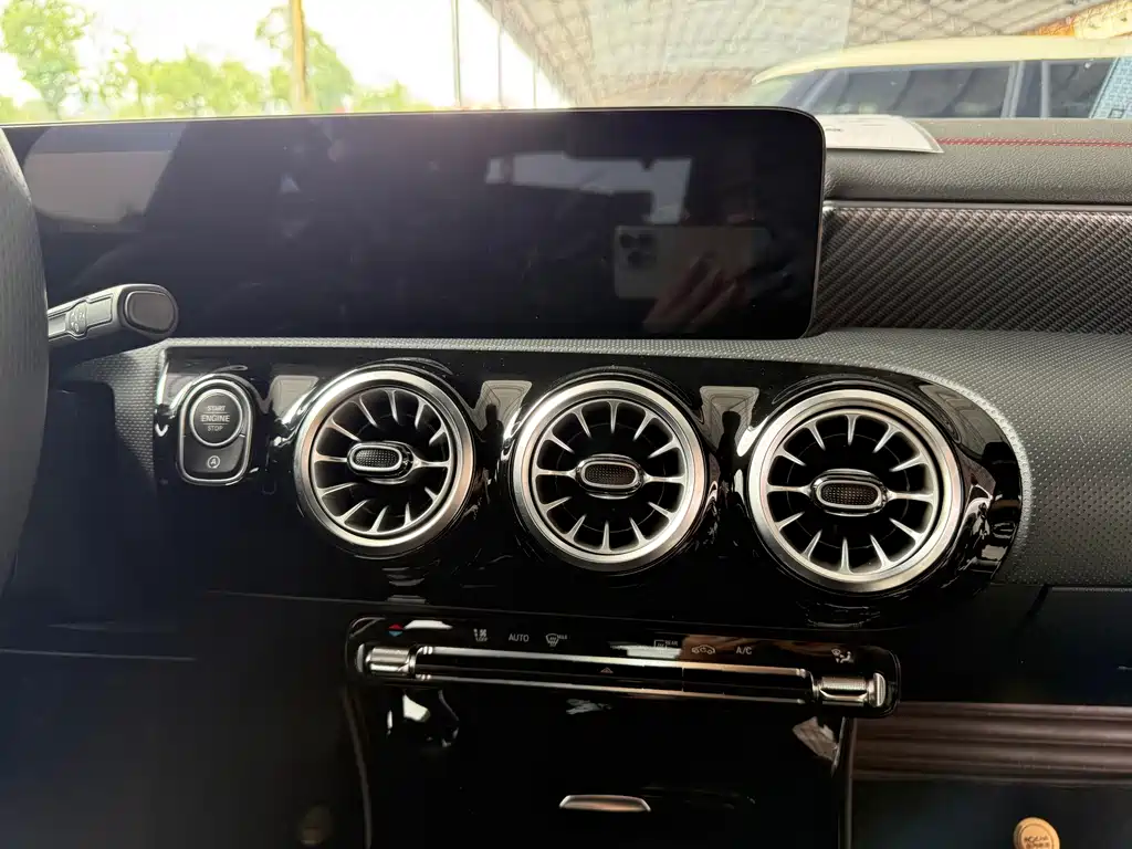 Mercedes-Benz A-Class — миниатюра 17
