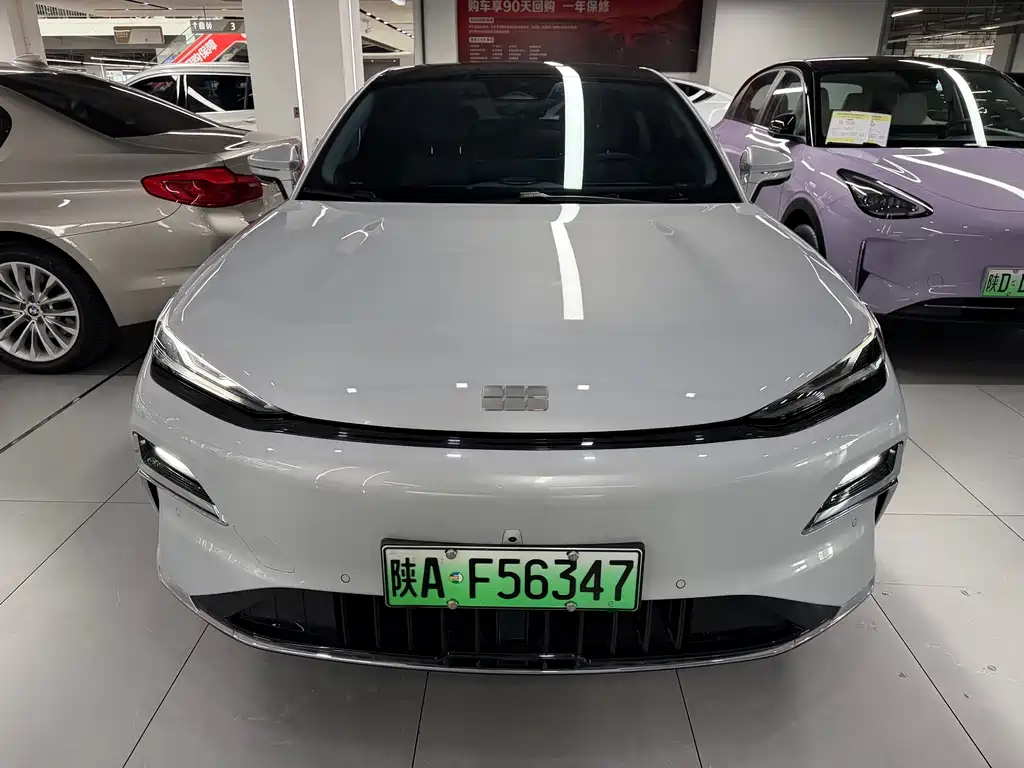 Geely Galaxy Galaxy 8 8 2025 130km EM-i Premium