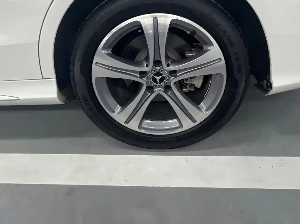 Mercedes-Benz C-Class — миниатюра 11