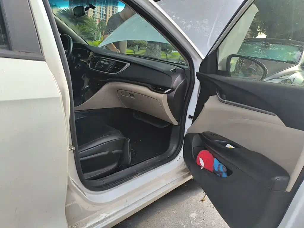 Buick Excelle — миниатюра 20