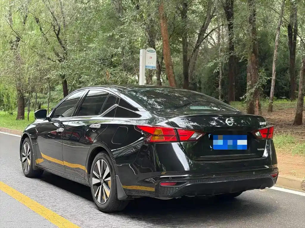 Nissan Teana — миниатюра 10