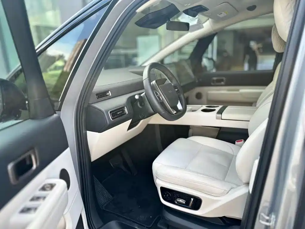 Li Auto Li MEGA — миниатюра 8