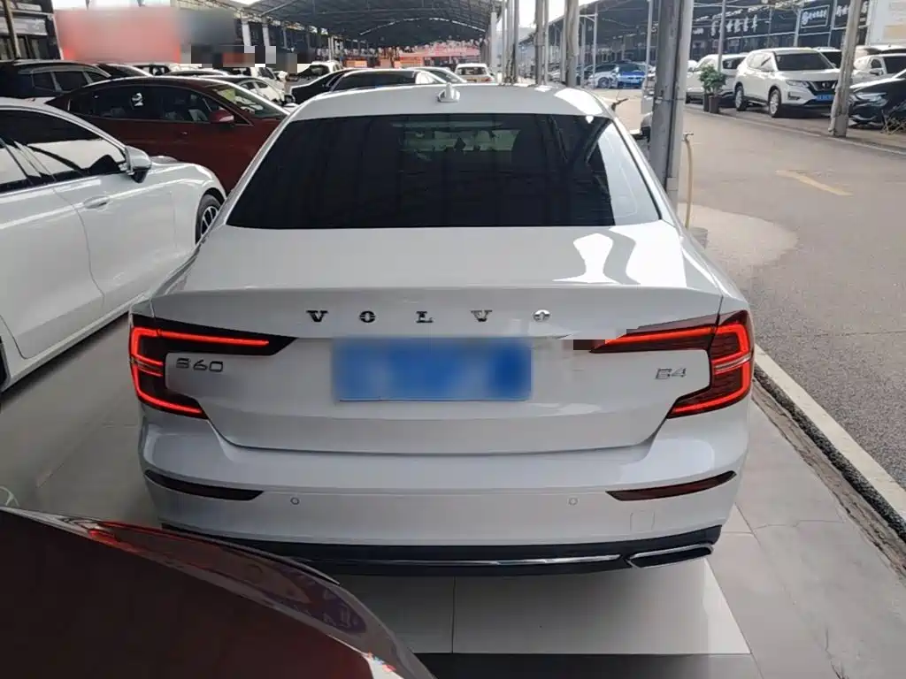 Volvo S60 — миниатюра 6