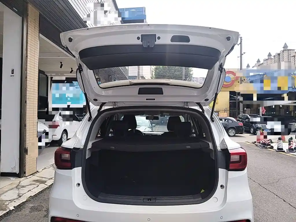 MG ZS — миниатюра 19