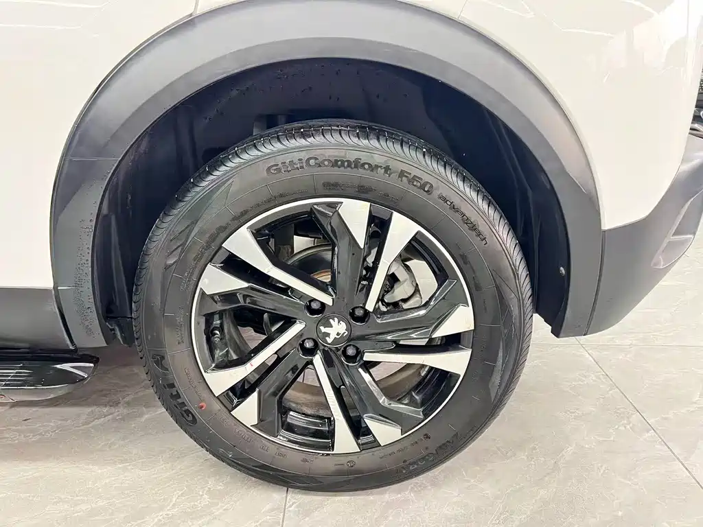 Peugeot 2008 — миниатюра 21