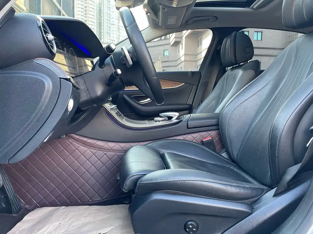Mercedes-Benz E-Class — миниатюра 4