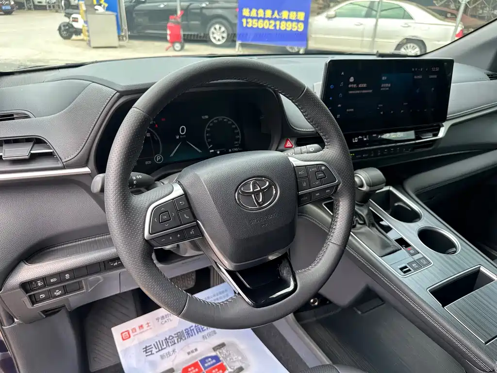 Toyota Sienna — миниатюра 6