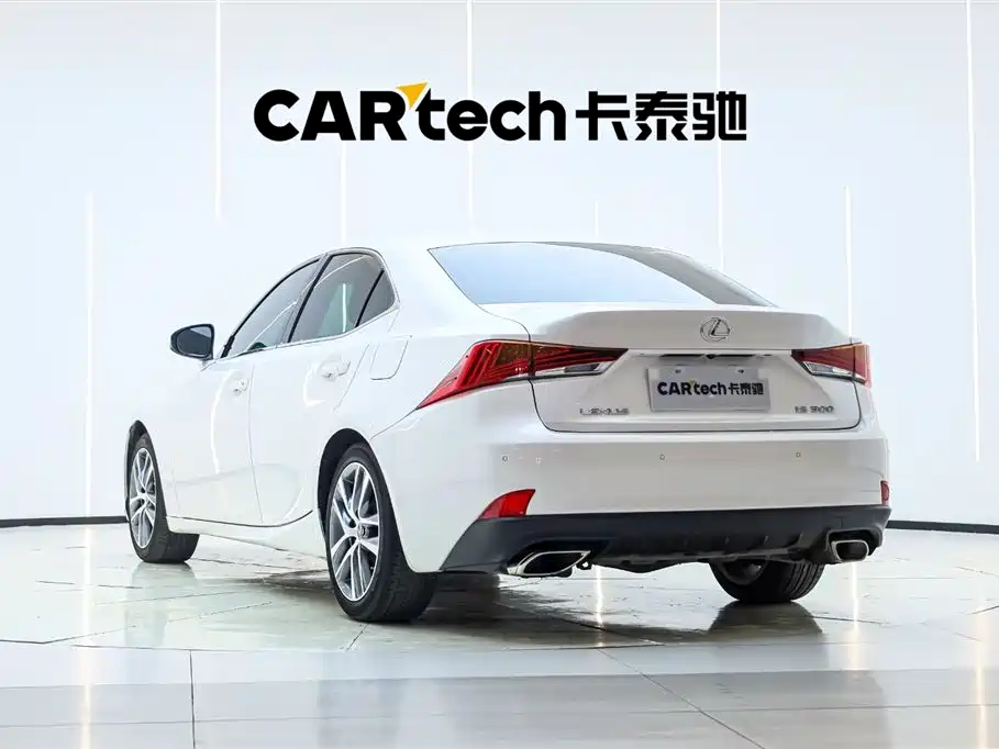 Lexus IS 2017 300