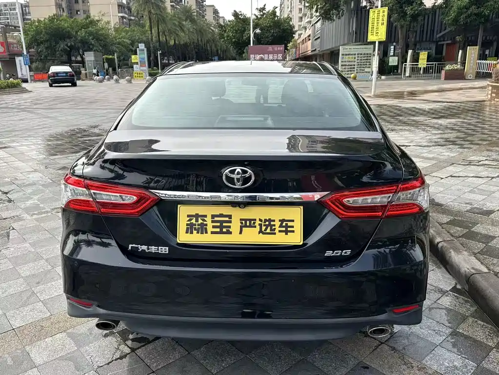 TOYOTA CAMRY